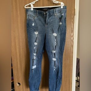 Torrid bombshell skinny jeans. Size 16s.